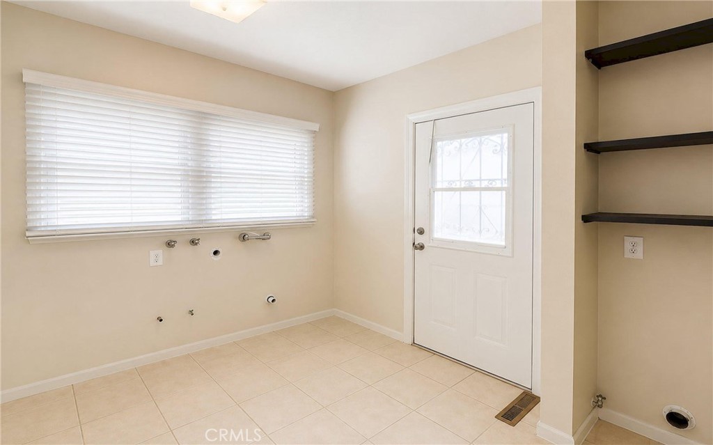 323 E Weldon, Fresno, CA 93704