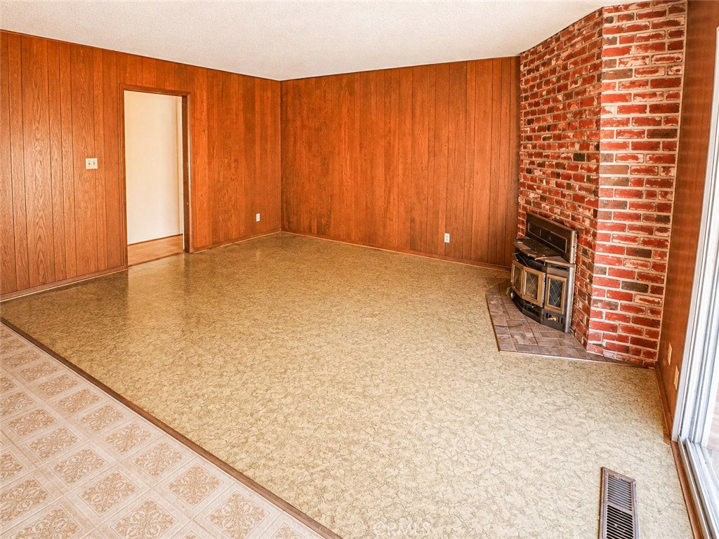 146 W Hanford Armona, Lemoore, CA 93245