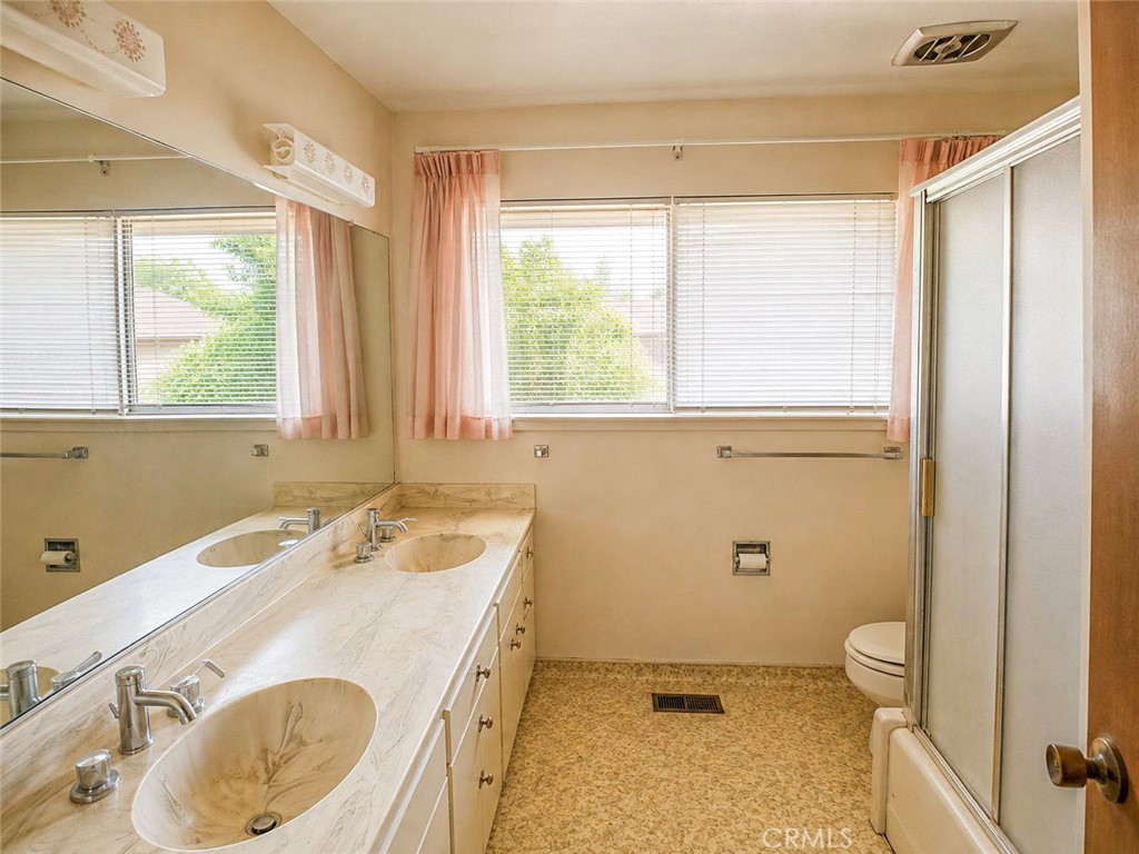 146 W Hanford Armona, Lemoore, CA 93245
