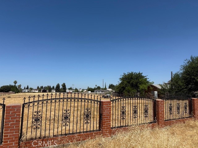 3207 N Valentine Ave, Fresno, CA 93722
