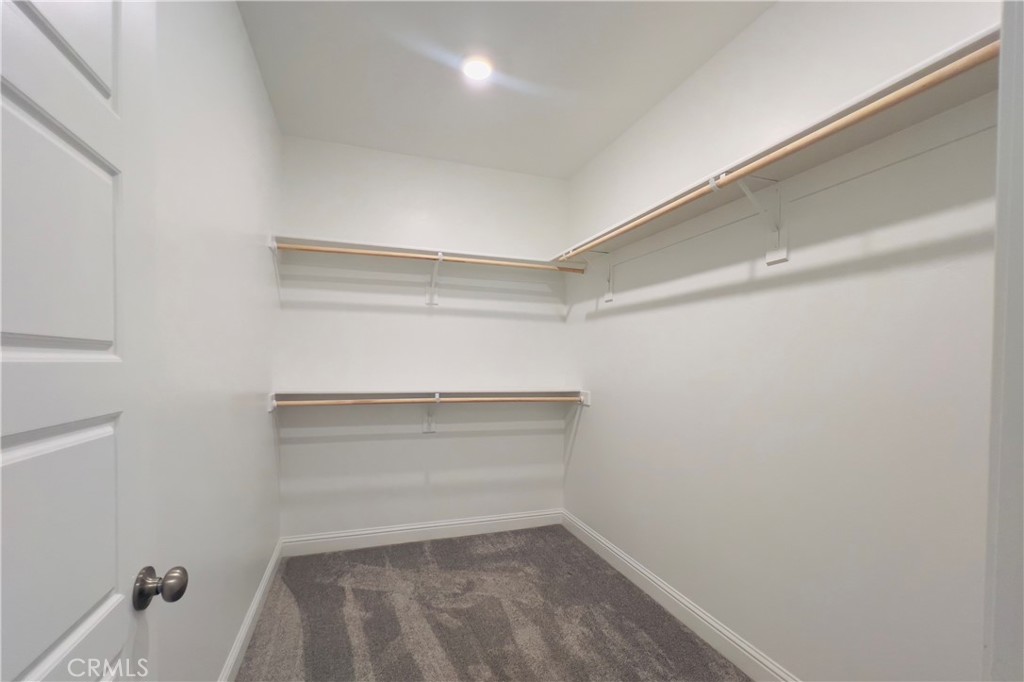 9329 Willow Terrace Dr, Shafter, CA 93263