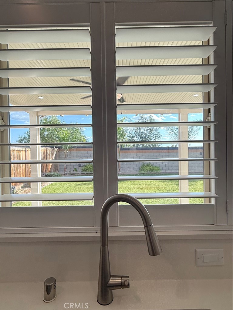 9329 Willow Terrace Dr, Shafter, CA 93263