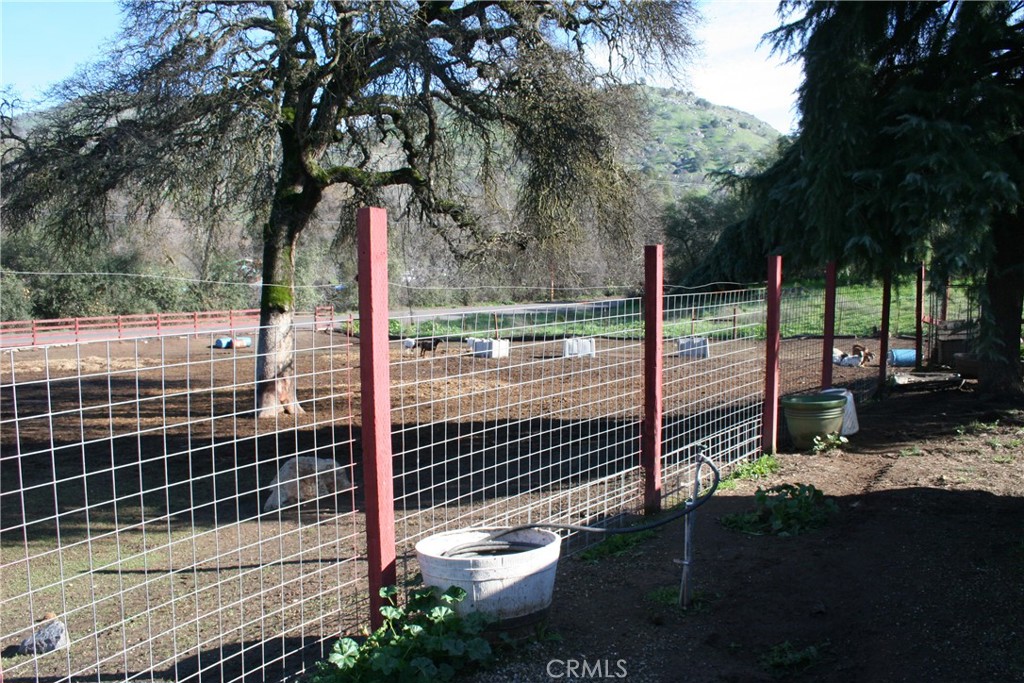 38290 38290 Roundtree Lane, Squaw Valley, CA 93675