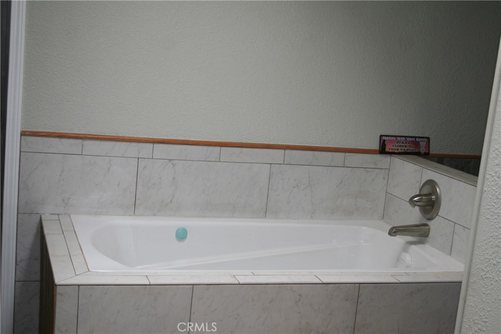 38290 38290 Roundtree Lane, Squaw Valley, CA 93675