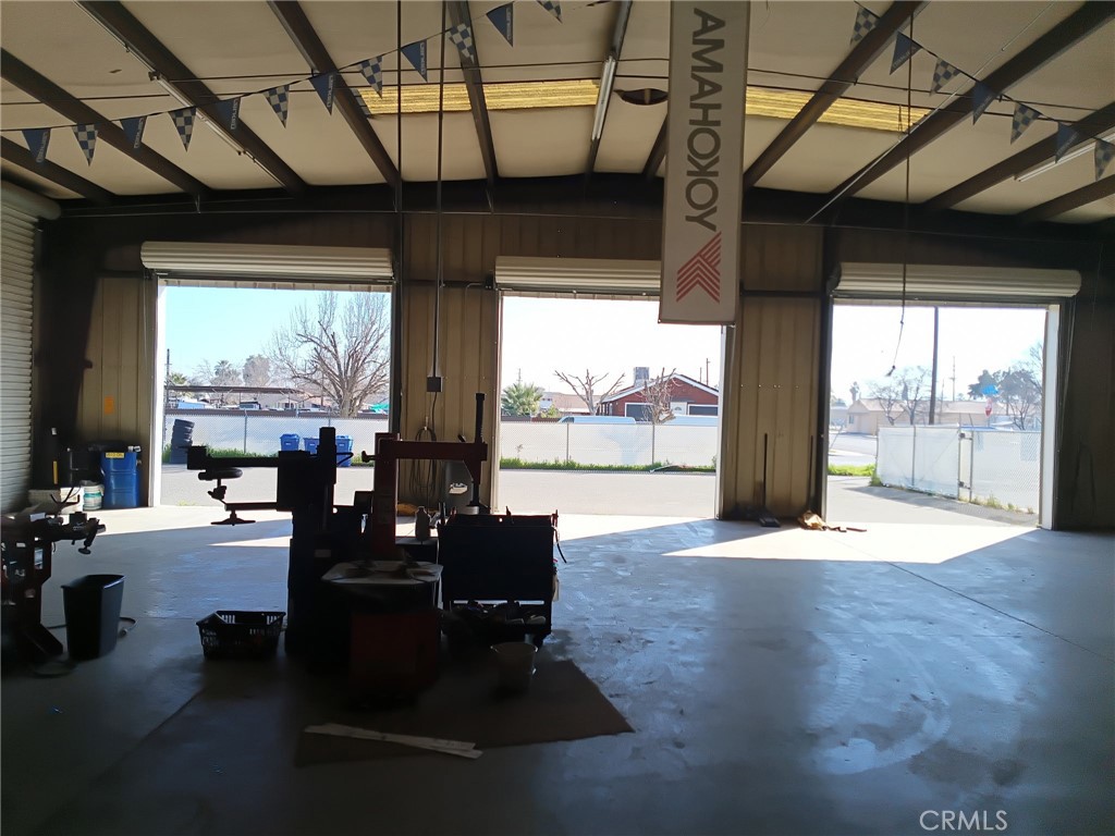 175 S 6th St, Coalinga, CA 93210