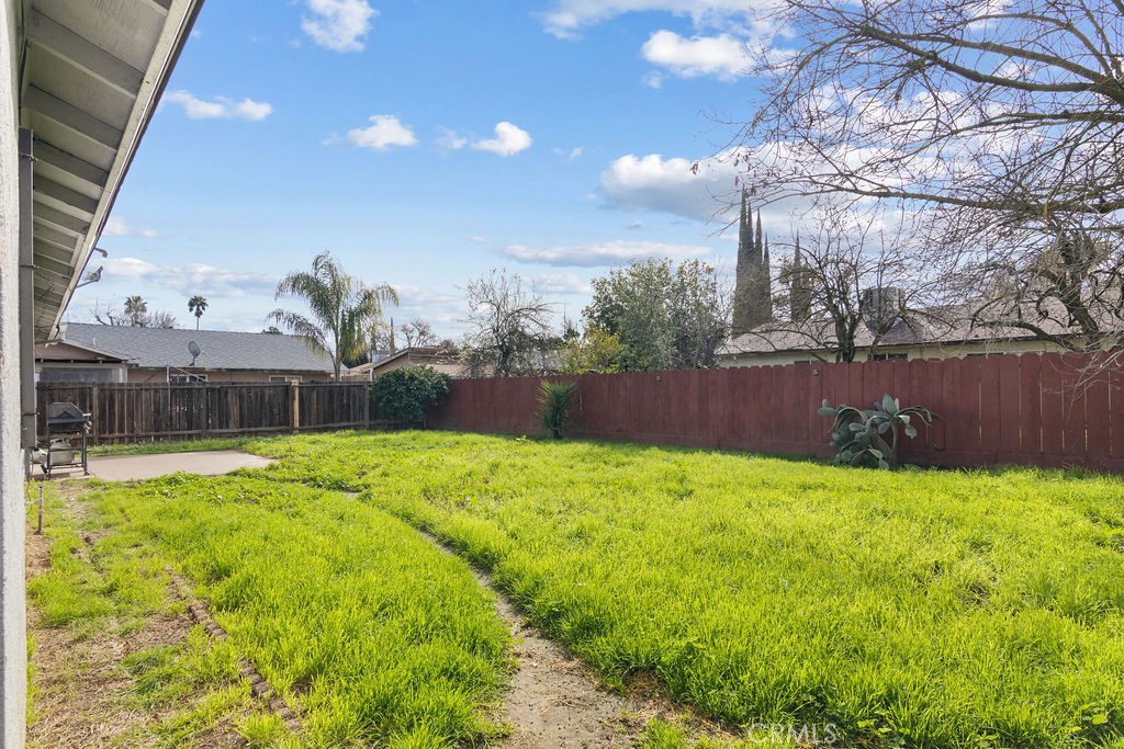 1100 Mathia Dr, Modesto, CA 95351