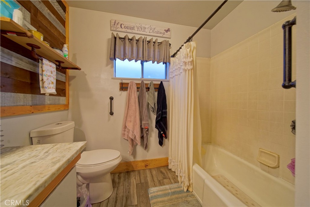 5419 N Callisch, Fresno, CA 93710