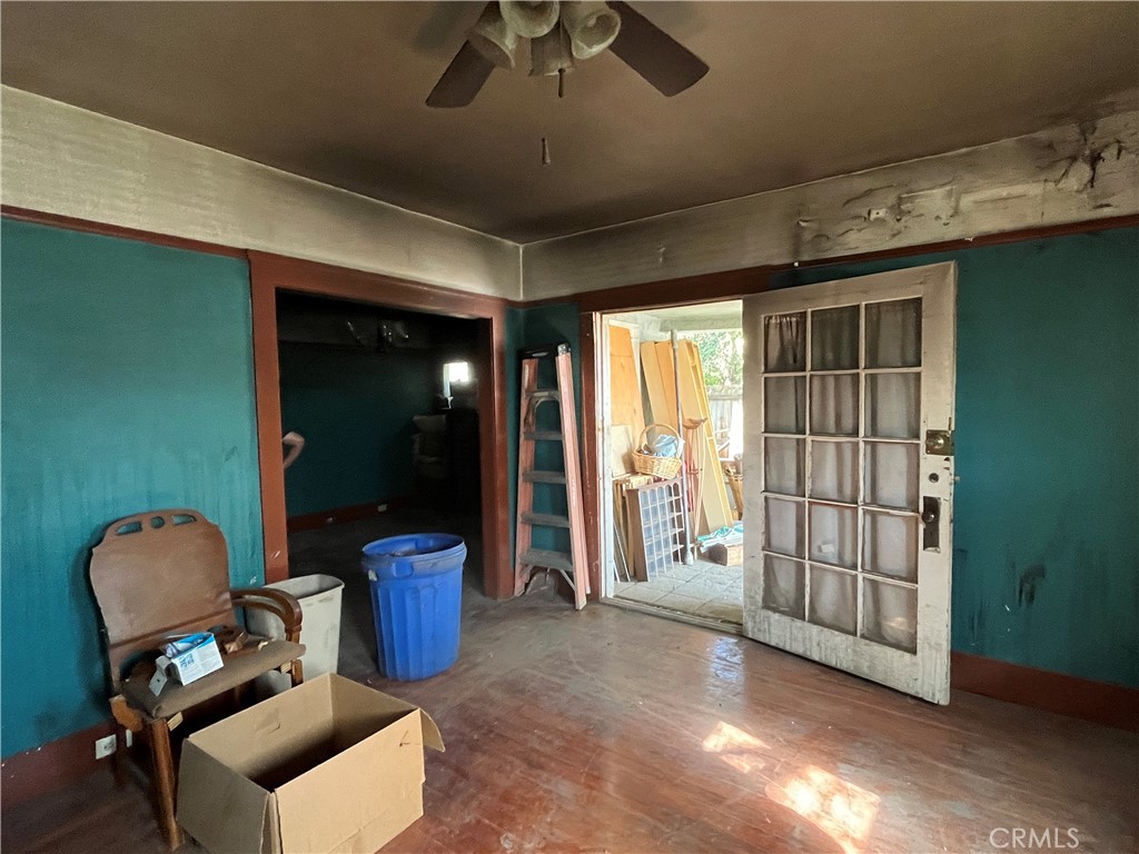 805 S Court St, Visalia, CA 93277