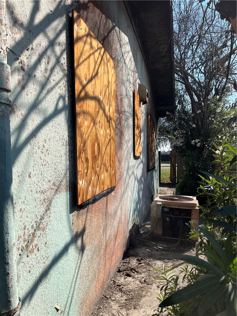 805 S Court St, Visalia, CA 93277