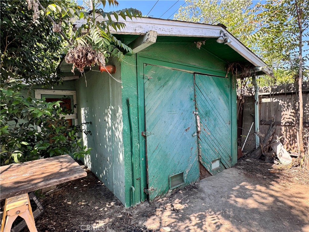 805 S Court St, Visalia, CA 93277