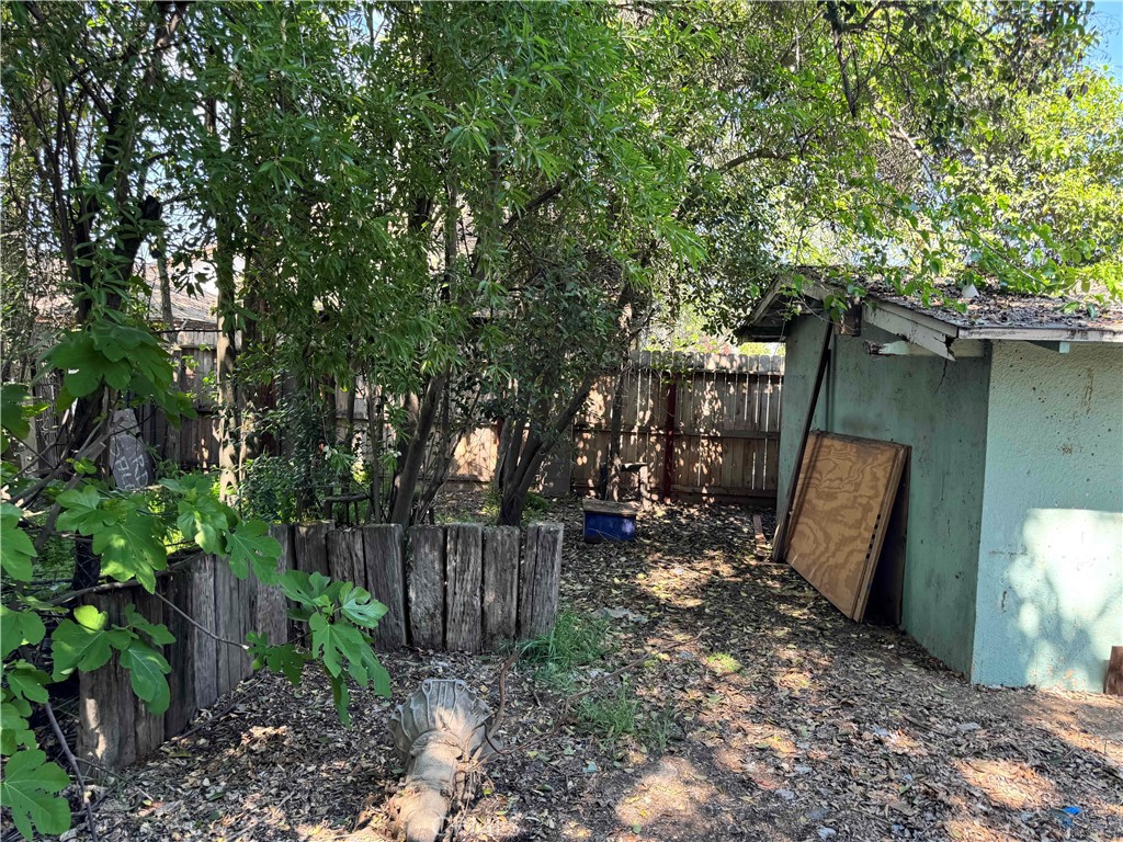 805 S Court St, Visalia, CA 93277