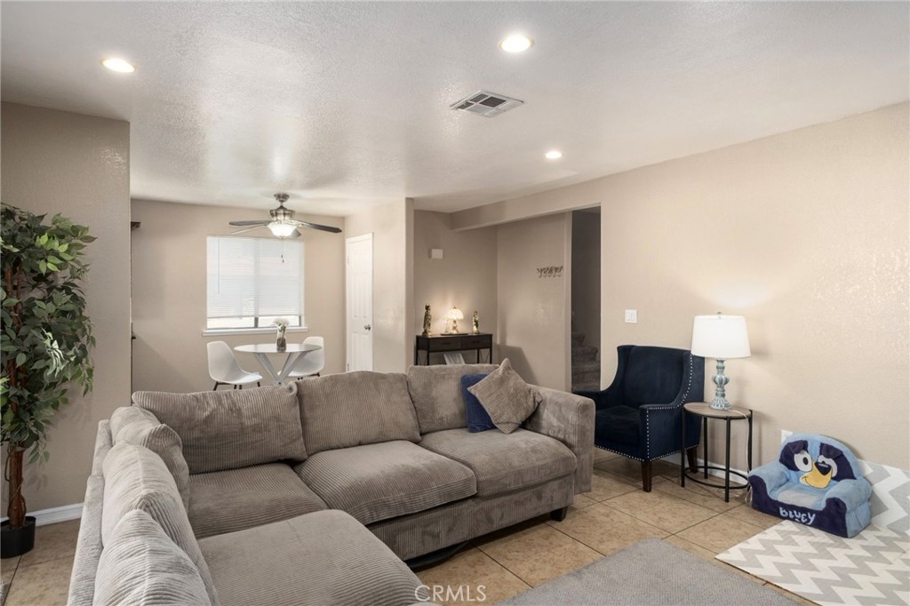 4308 E Woodward, Fresno, CA 93702