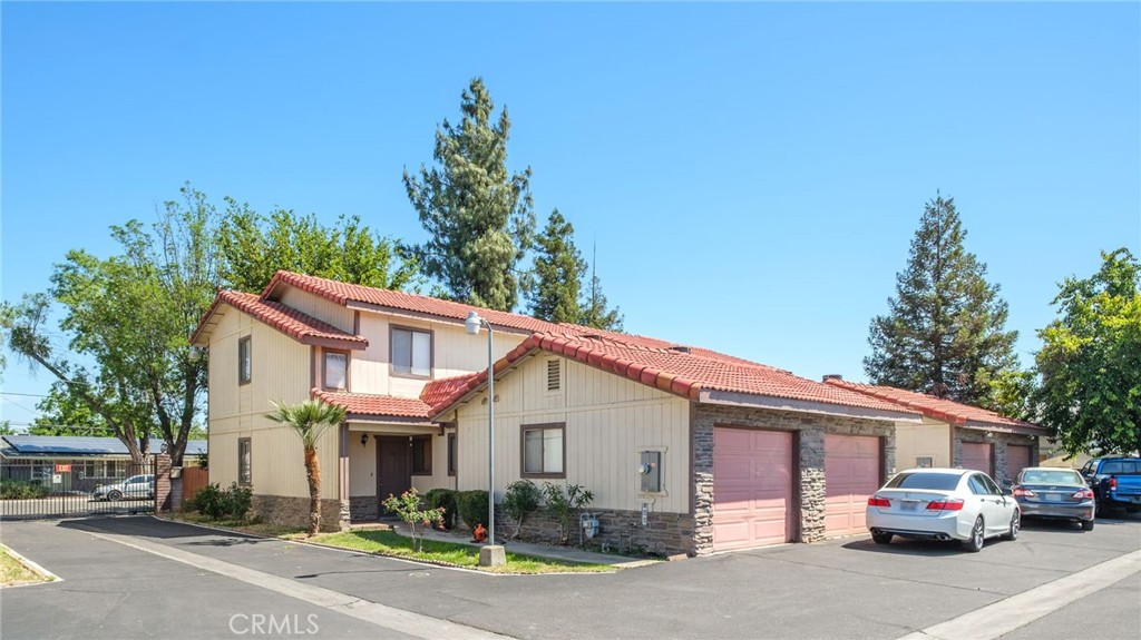 4308 E Woodward, Fresno, CA 93702