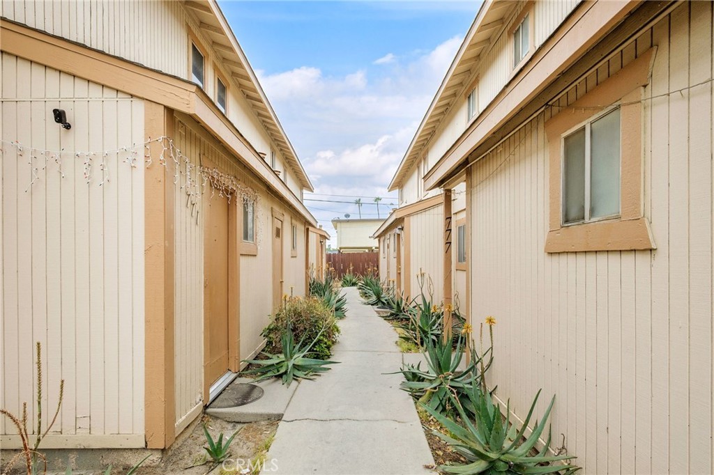 770 Silverado, Hanford, CA 93230