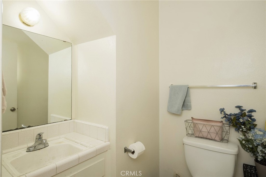 770 Silverado, Hanford, CA 93230