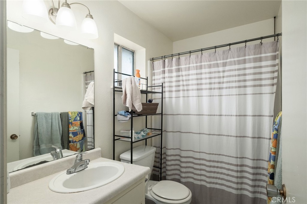 770 Silverado, Hanford, CA 93230