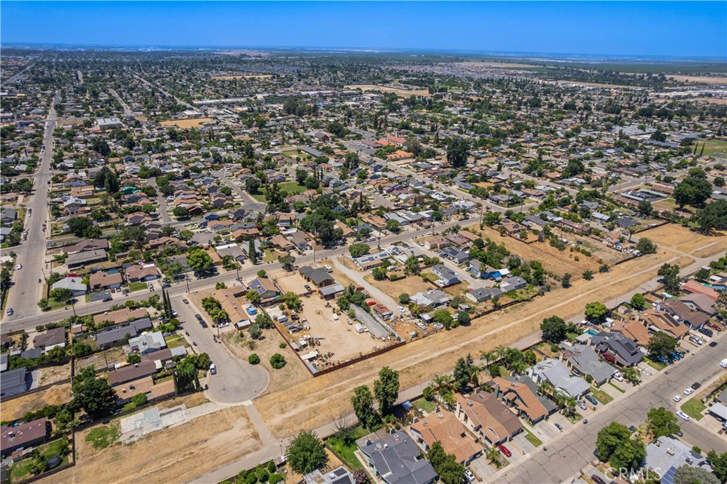 1 N Bridge St, Visalia, CA 93291