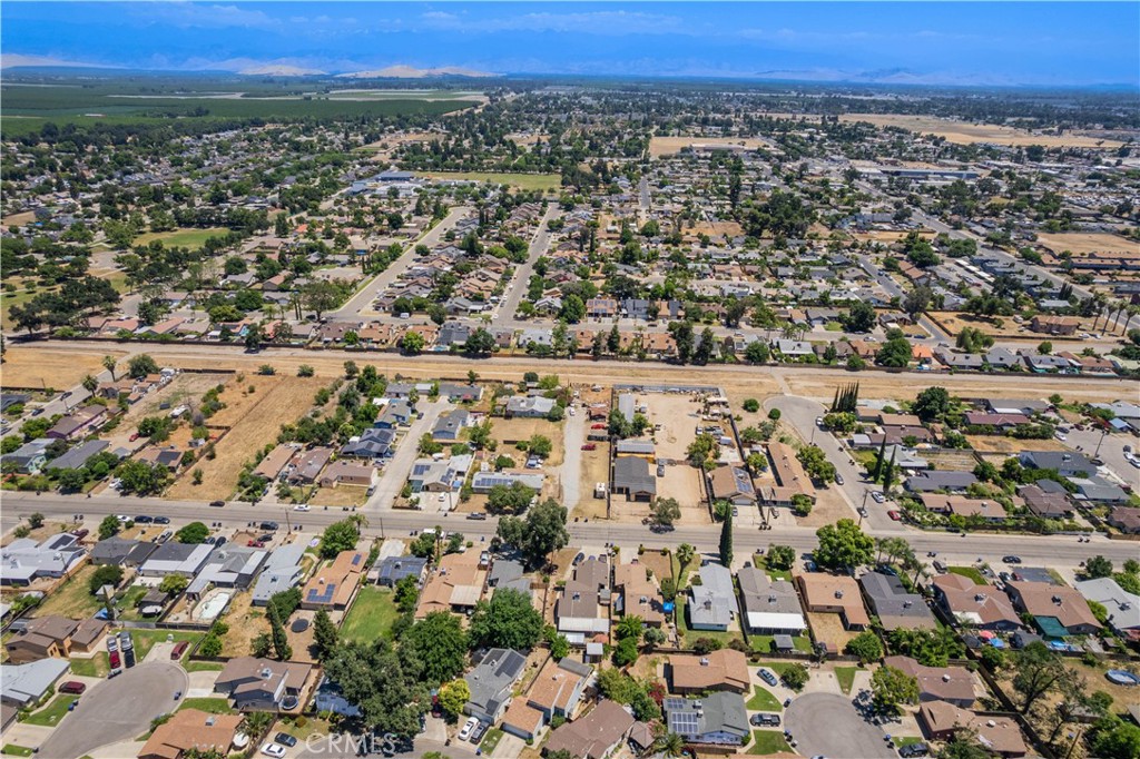 1 N Bridge St, Visalia, CA 93291