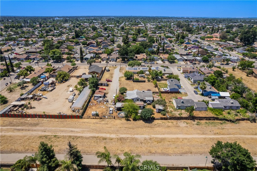 1 N Bridge St, Visalia, CA 93291