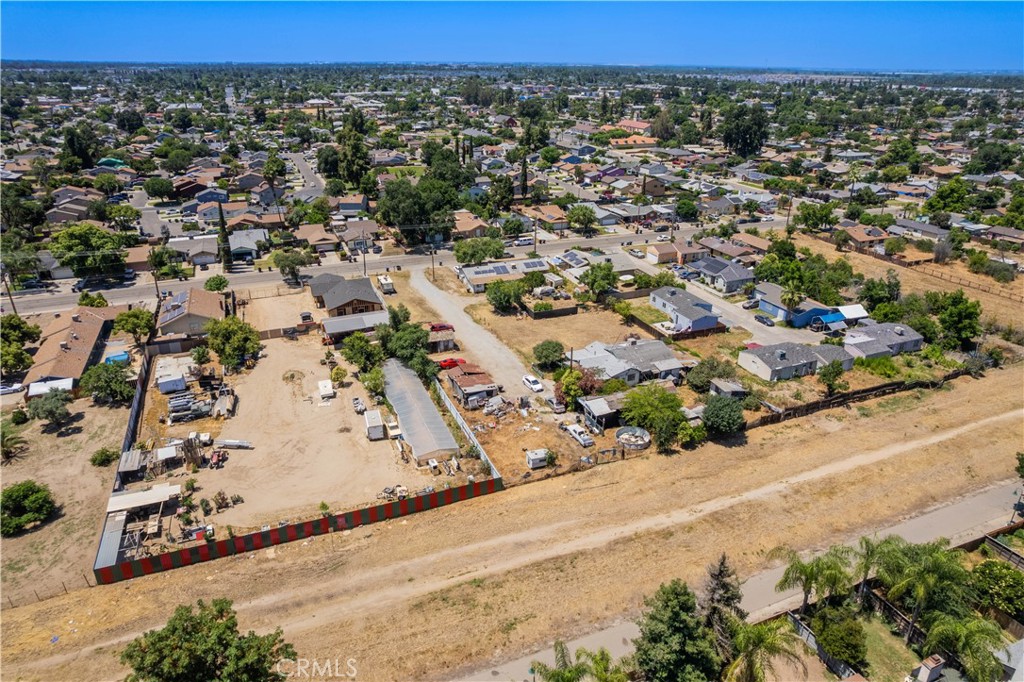 1 N Bridge St, Visalia, CA 93291