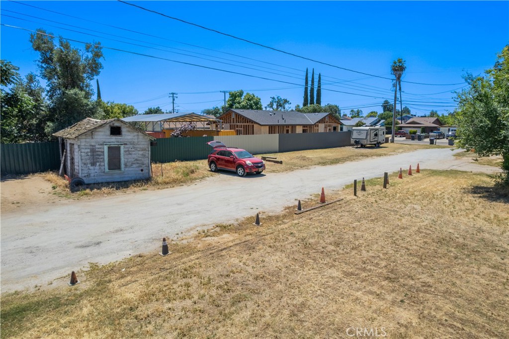 1 N Bridge St, Visalia, CA 93291