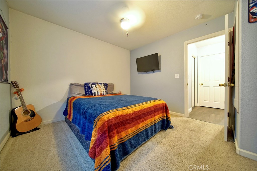 2159 Charlie Chambers Dr, Hanford, CA 93230