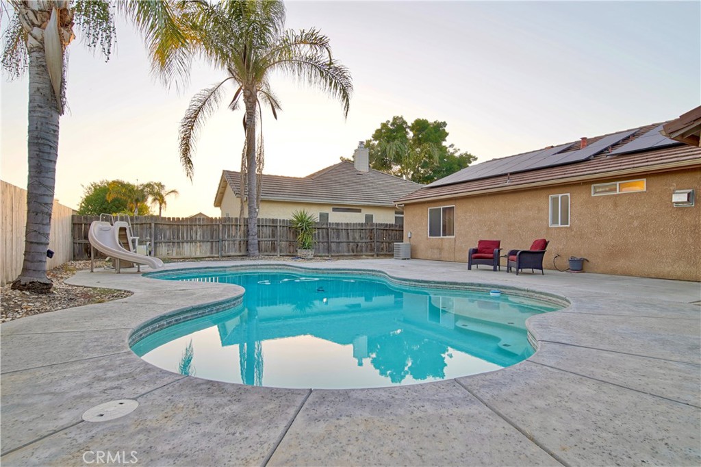 2159 Charlie Chambers Dr, Hanford, CA 93230