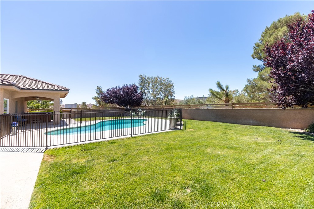 52775 Pipes Canyon Rd, Pioneertown, CA 92268
