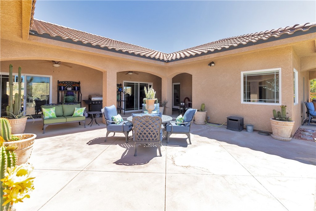52775 Pipes Canyon Rd, Pioneertown, CA 92268