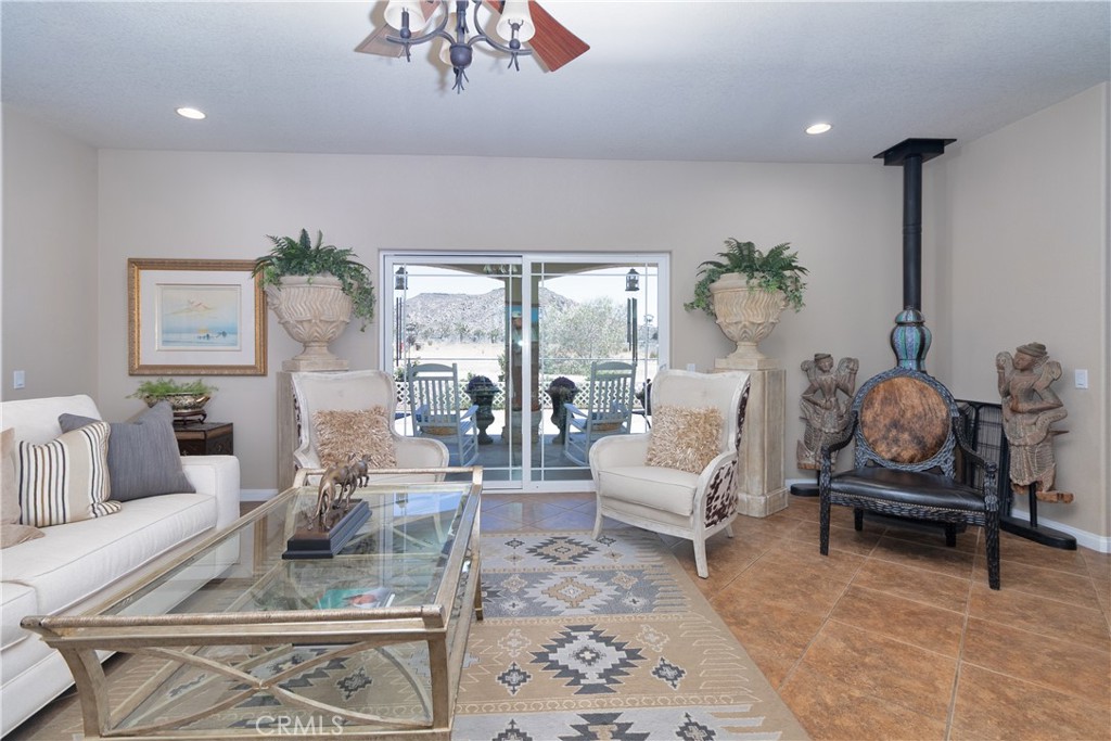 52775 Pipes Canyon Rd, Pioneertown, CA 92268