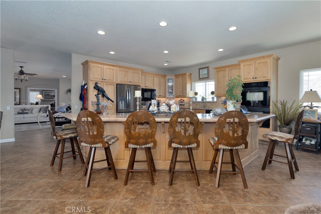 52775 Pipes Canyon Rd, Pioneertown, CA 92268