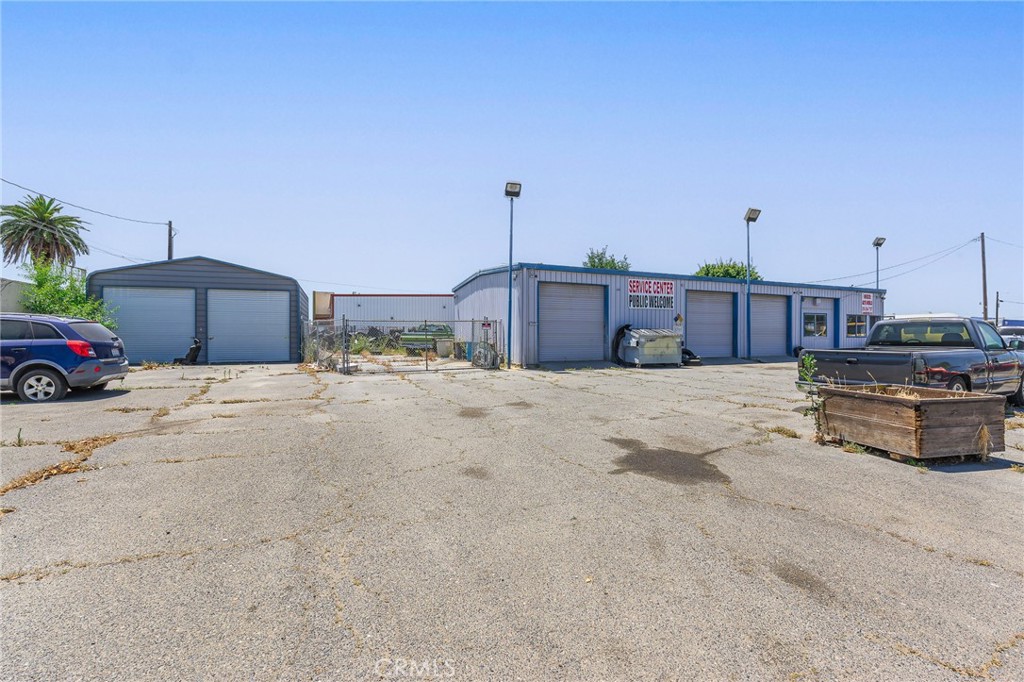1450 W Main, Merced, CA 95340
