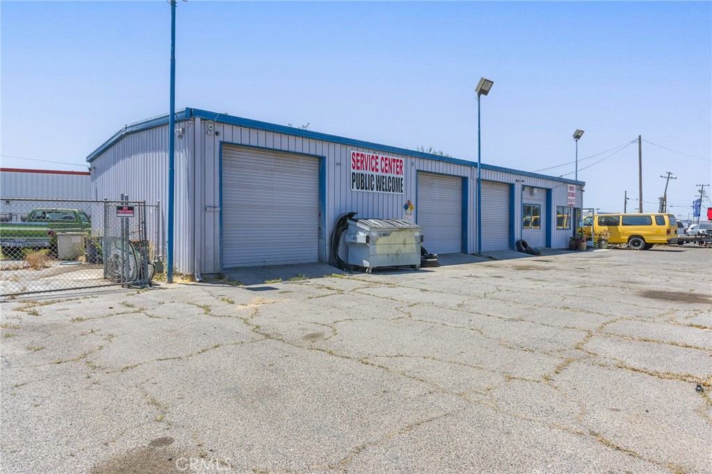 1450 W Main, Merced, CA 95340