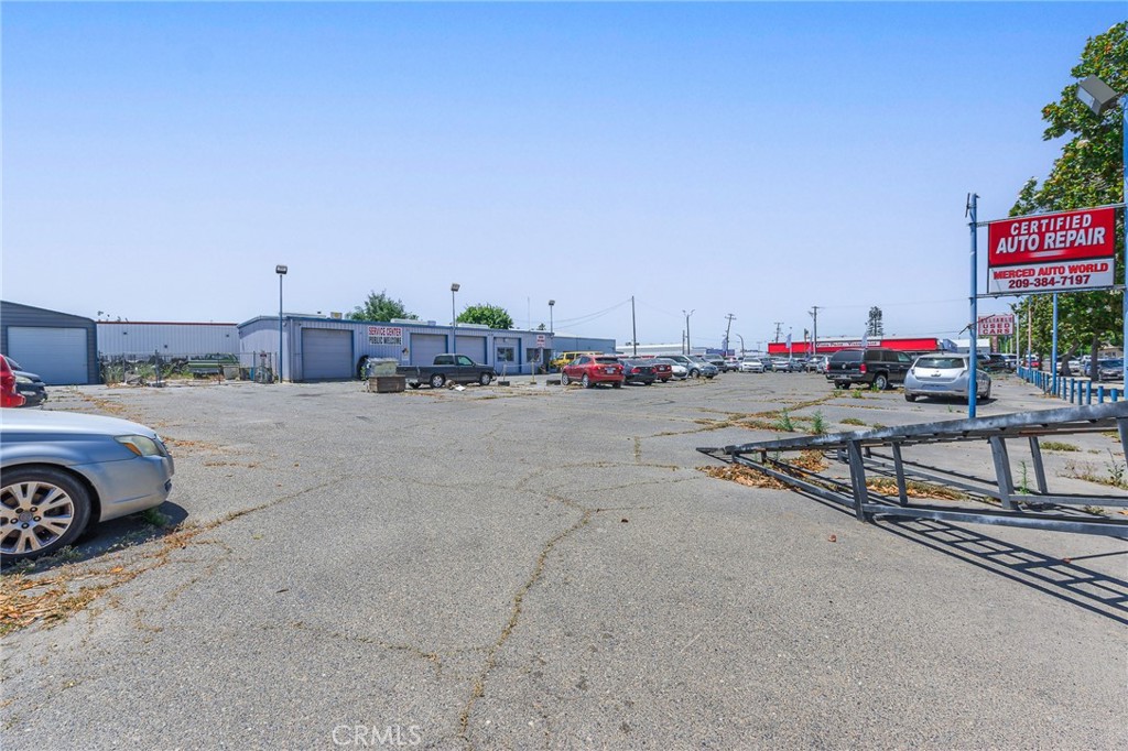 1450 W Main, Merced, CA 95340