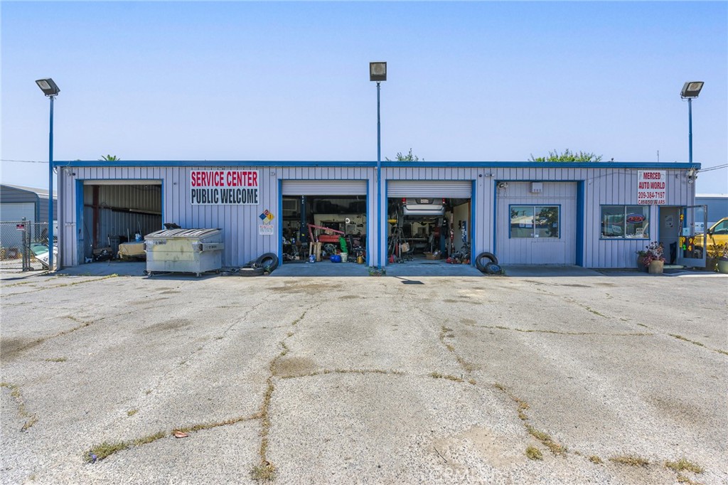 1450 W Main, Merced, CA 95340