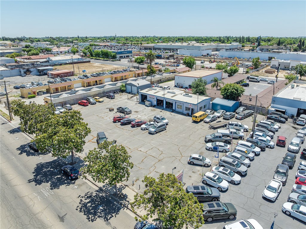 1450 W Main, Merced, CA 95340