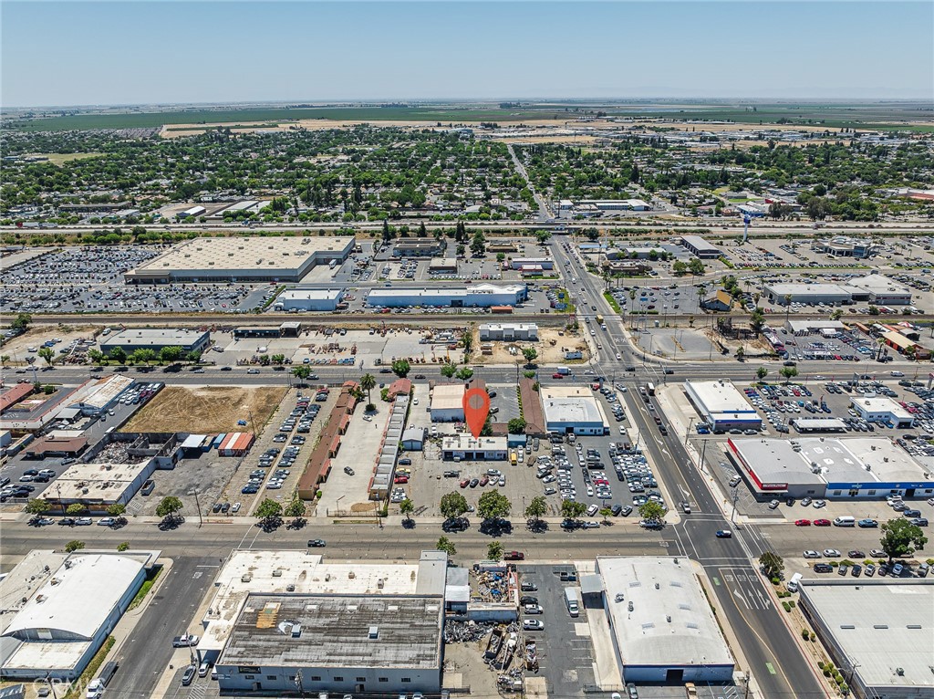 1450 W Main, Merced, CA 95340
