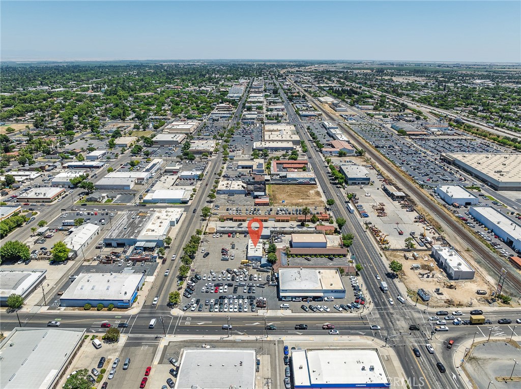 1450 W Main, Merced, CA 95340