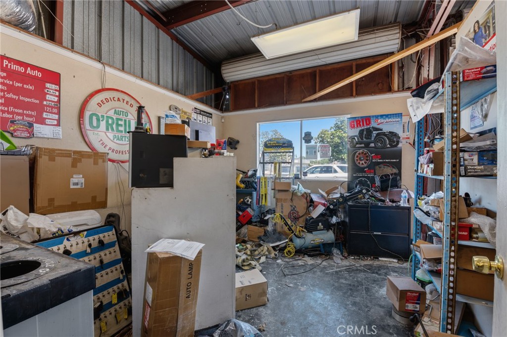 1450 W Main, Merced, CA 95340