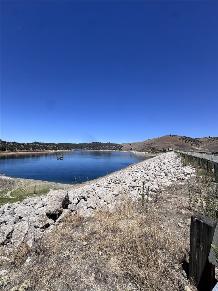 2296 Big Bear Ln, Paso Robles, CA 93446