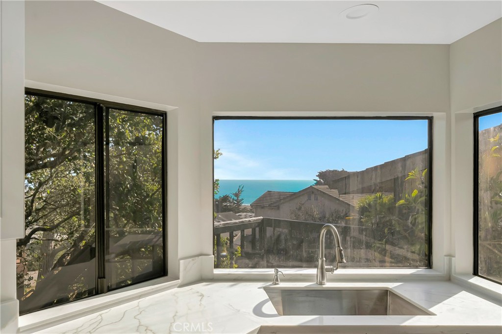 470 Wellington, Cambria, CA 93428
