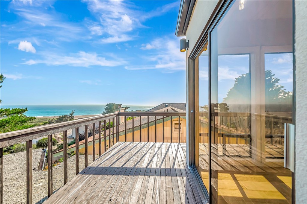 470 Wellington, Cambria, CA 93428