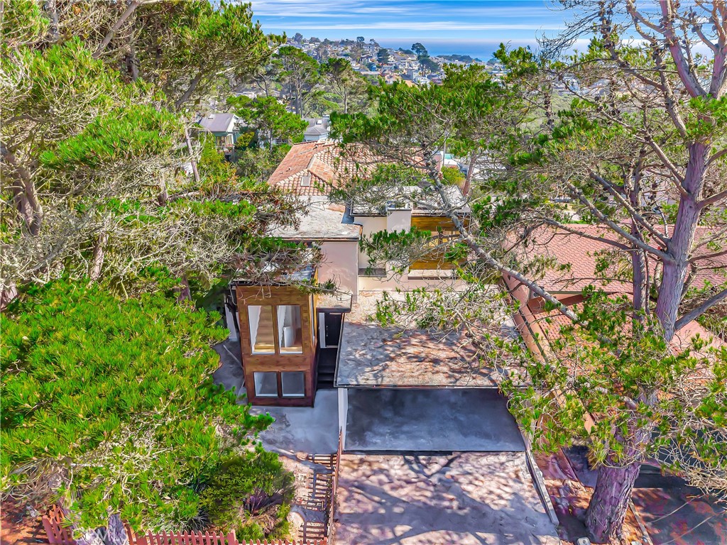 470 Wellington, Cambria, CA 93428