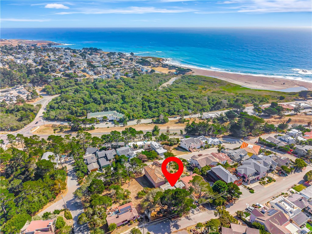470 Wellington, Cambria, CA 93428
