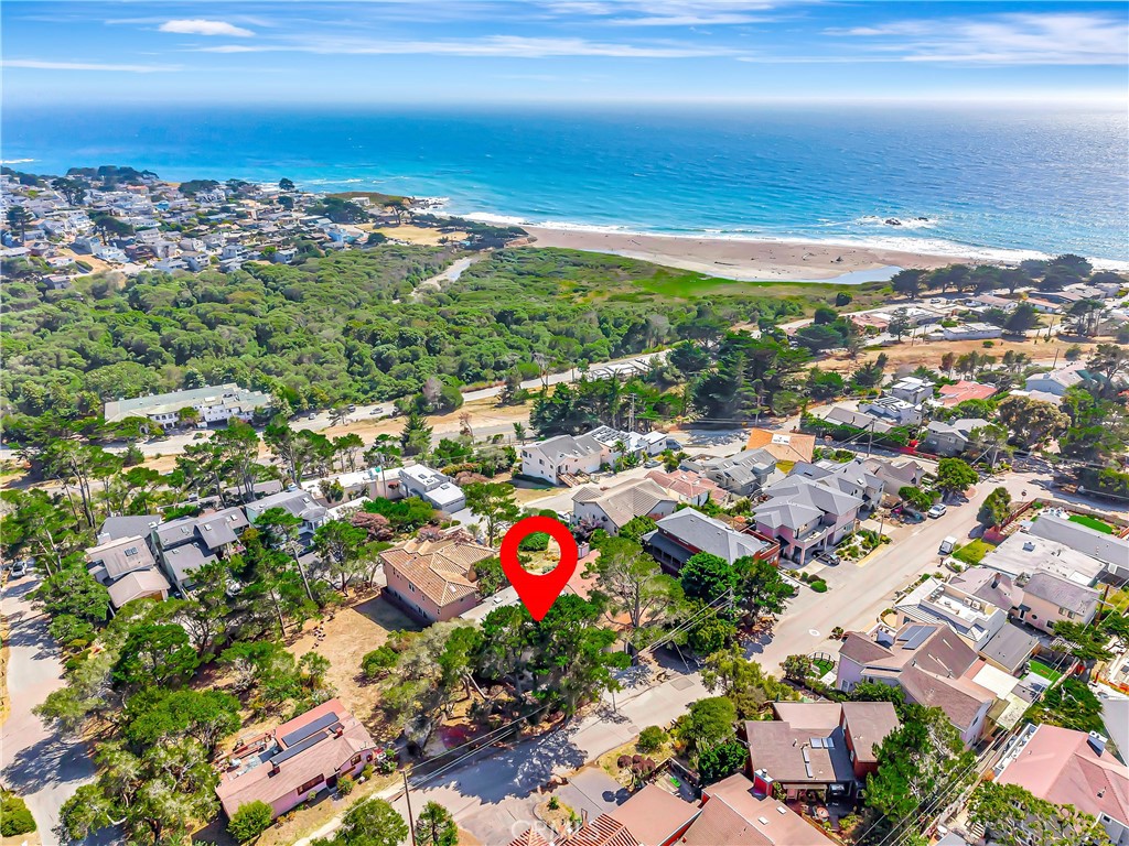 470 Wellington, Cambria, CA 93428