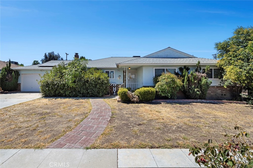 719 E Wrenwood, Fresno, CA 93710