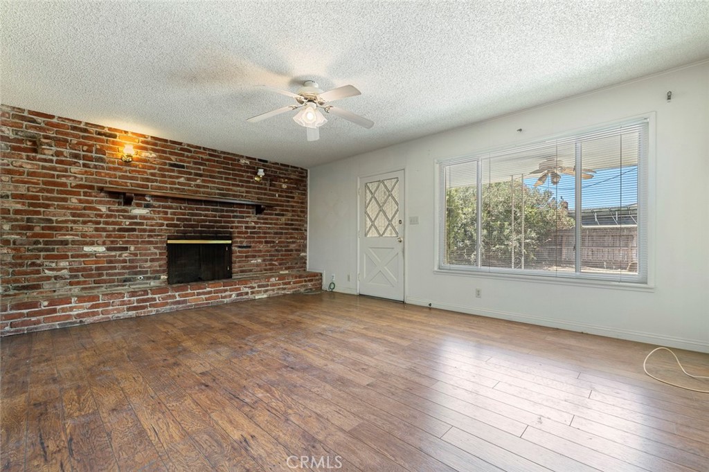 719 E Wrenwood, Fresno, CA 93710