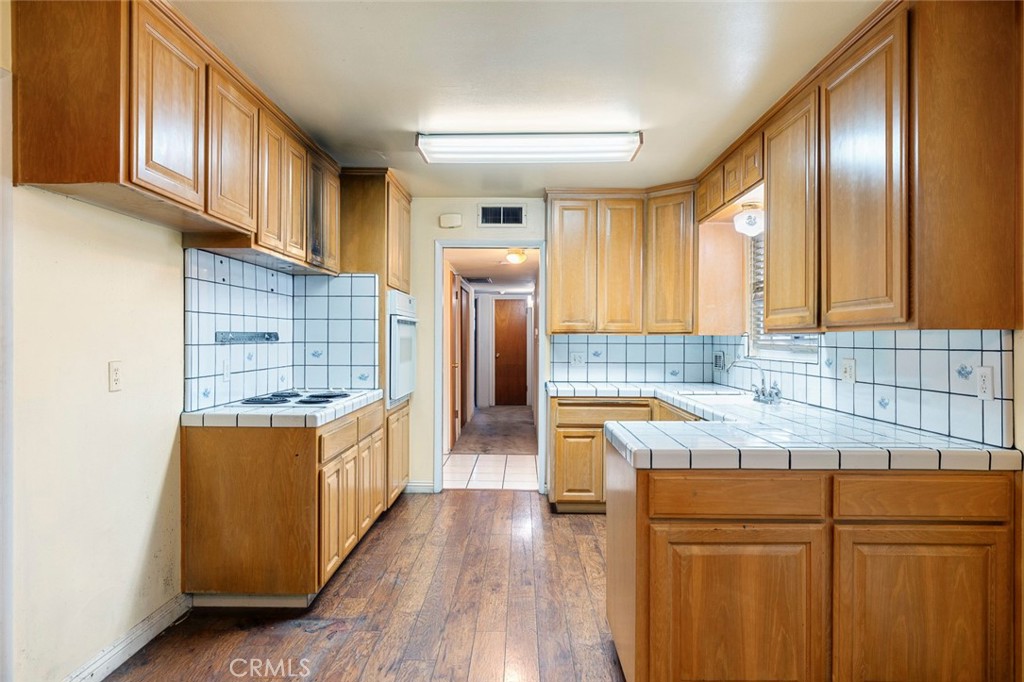 719 E Wrenwood, Fresno, CA 93710