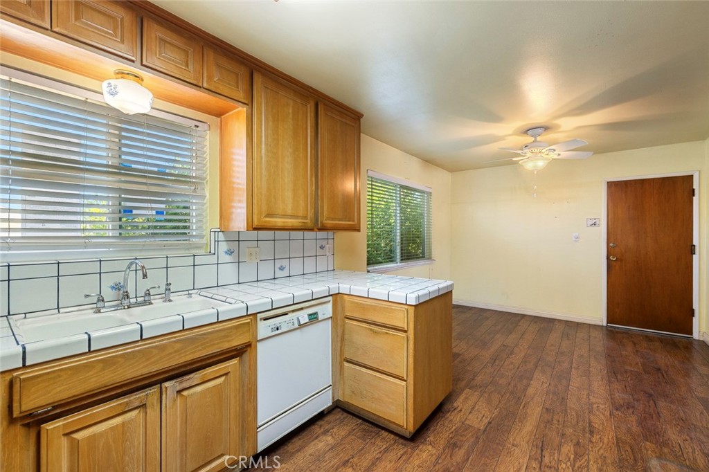 719 E Wrenwood, Fresno, CA 93710