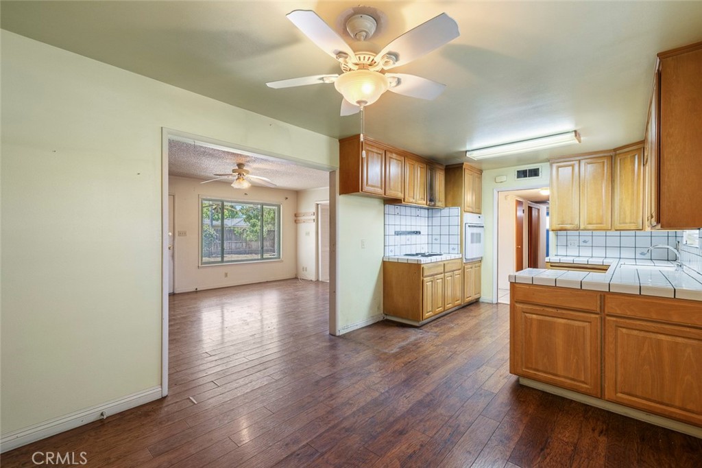 719 E Wrenwood, Fresno, CA 93710